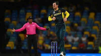 AUS vs OMA: Mitchell Marsh gives big update on Mitchell Starc's injury, says 'you let him go off' Mitchell Starc in frame (Getty)