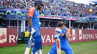 'He didn't have a great outing in first game but...': Rohit Sharma doesn't want to rely on Virat Kohli to win game against Pakistan Rohit Sharma and Virat Kohli before walking out to bat (Getty Images)