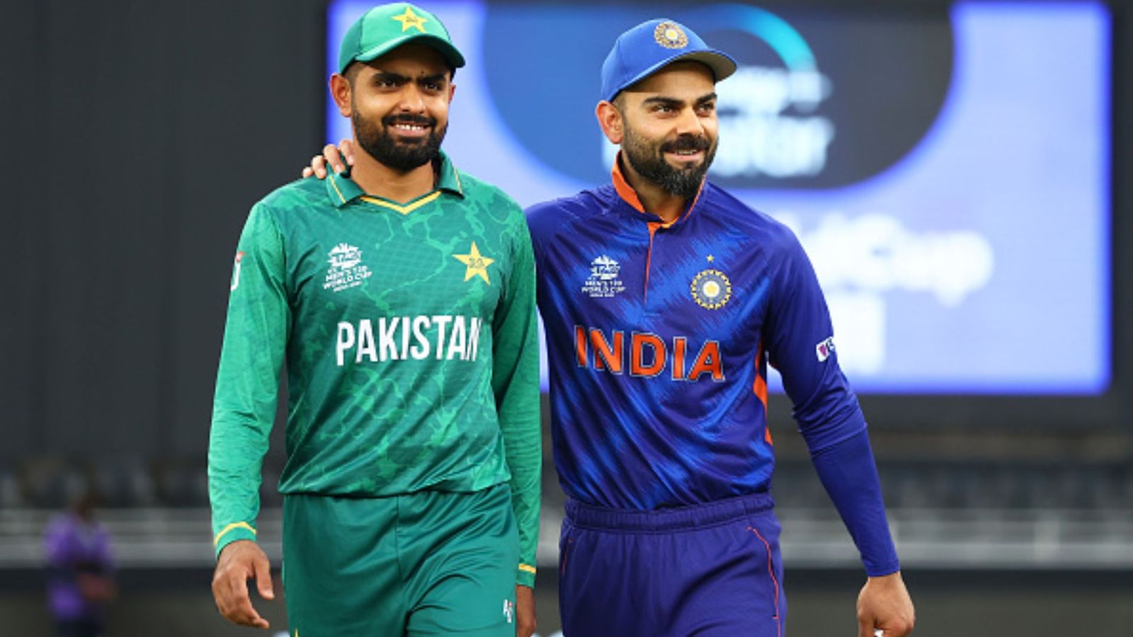 'Virat Kohli ke joote barabar bhi nahi hai': Ex-Pakistan cricketer slams Babar Azam for embarrassing loss against USA Babar Azam and Virat Kohli (credits getty)