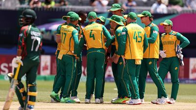 SA vs BAN: South Africa choke Bangladesh to complete hat-trick of wins in New York and book berth in Super 8  South Africa players celebrate a wicket against Bangladesh (Getty Images)