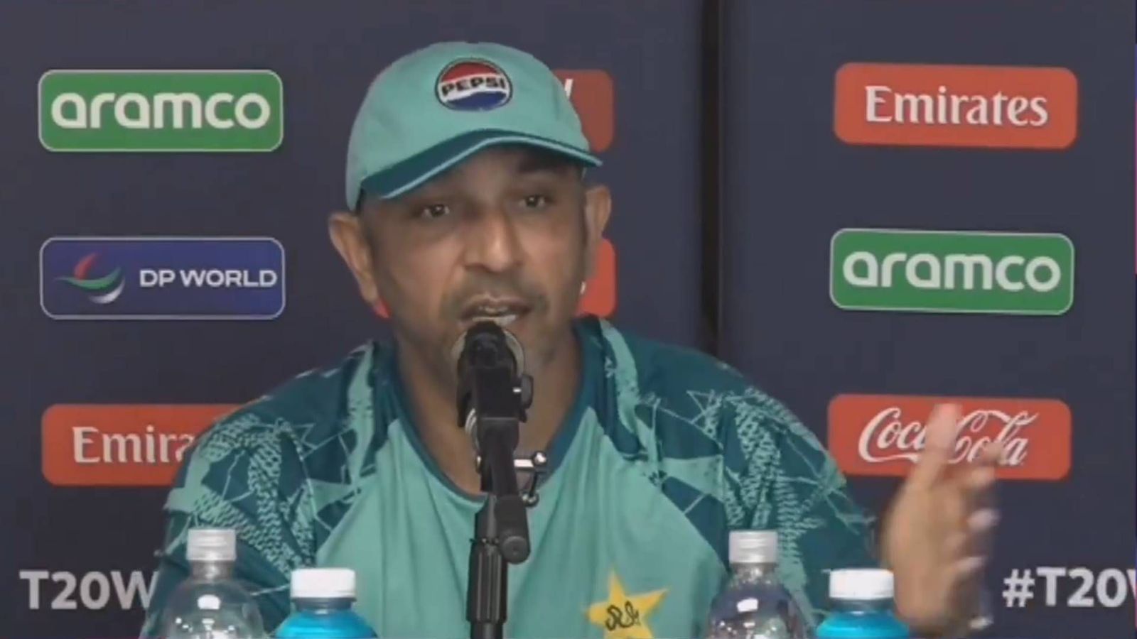 Watch: Pakistan assistant coach Azhar Mahmood lashes out at reporter for questioning players for going to restaurant for dinner after loss to India Pakistan assistant coach Azhar Mahmood during the press conference (Screengrab: X)