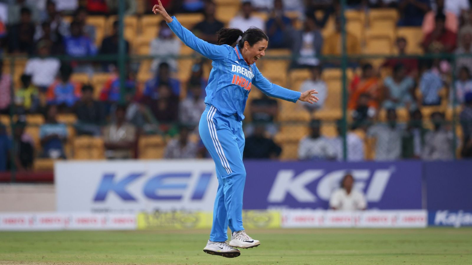 Smriti Mandhana's maiden wicket to four tons: Here is the list of records broken during India vs South Africa's 2nd ODI Smriti Mandhana's maiden wicket to four tons: Here is the list of records broken during India vs South Africa's 2nd ODI