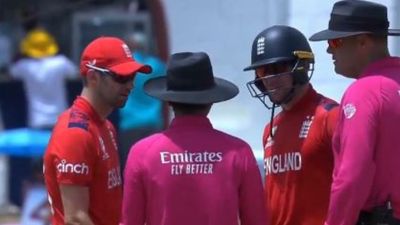 WATCH: Drama unfolds during England vs South Africa clash, Jos Buttler engages in heated chat with umpire after shocking DRS overturn Drama unfolded during South Africa vs South Africa T20 World Cup clash, Jos Buttler engages in heated chat with umpire after shocking DRS overturn. (Screengrab-X)
