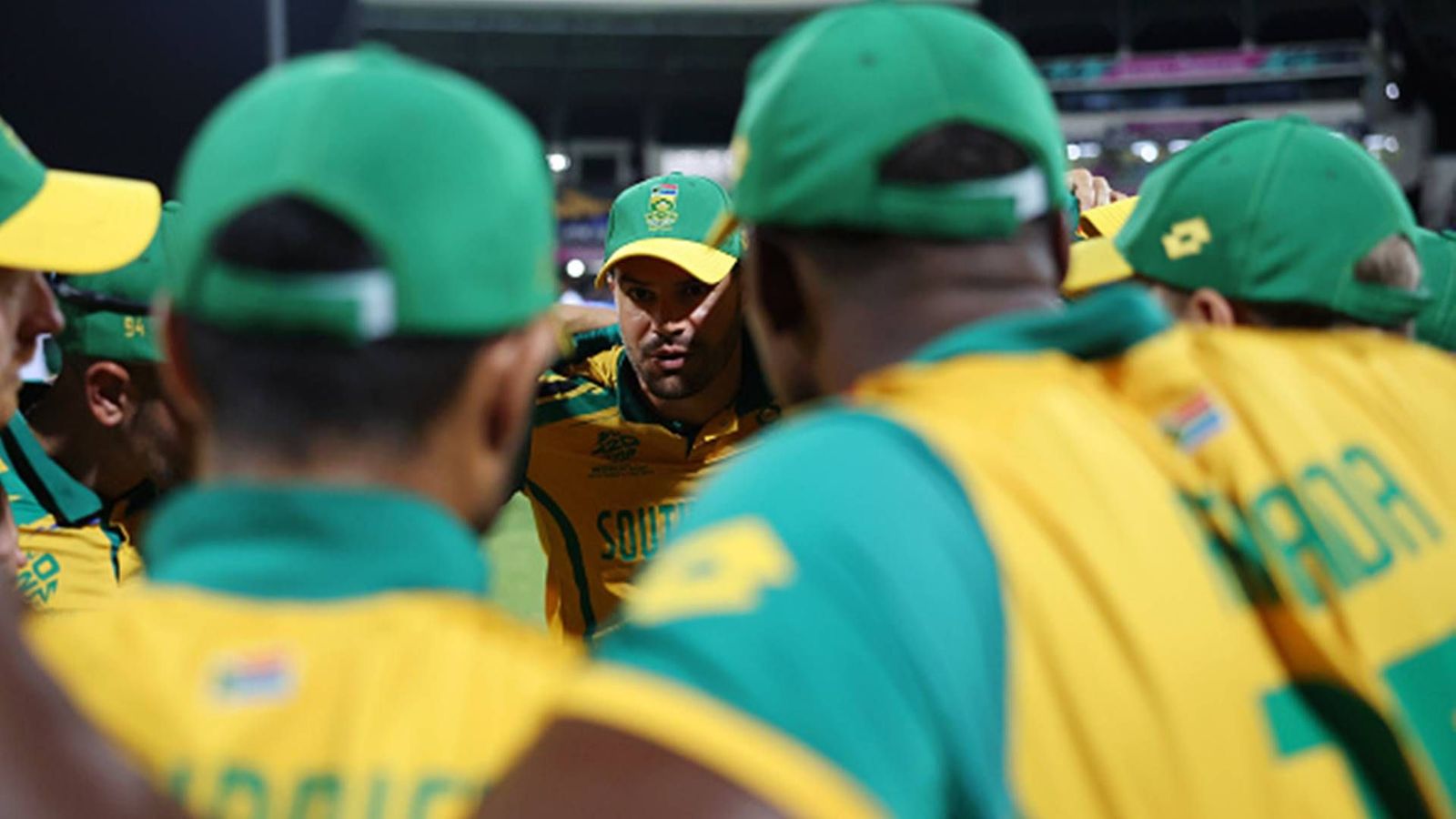 Aiden Markram relieved but not happy with team's close win over West Indies, says 'Tried to kill it too early' Aiden Markram speaking to his troops during T20 World Cup 2024 clash against West Indies (Getty Images)