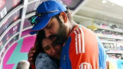Ritika Sajdeh consoles emotional Rohit Sharma after India's T20 World Cup 2024 title triumph: WATCH Rohit Sharma and Ritika (credits x)