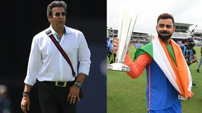 Pakistan legend Wasim Akram reacts to Virat Kohli's T20I retirement following India's T20 World Cup glory Pakistan legend Wasim Akram (left) and India's batting maestro Virat Kohli in this frame. (Getty)