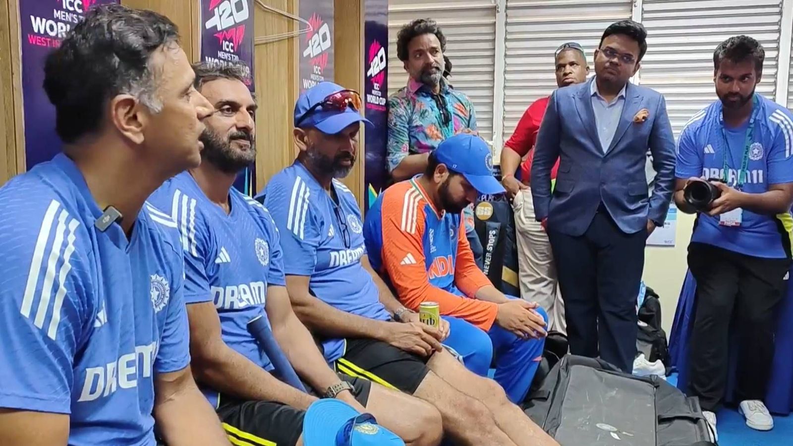 Watch: Emotional Rahul Dravid reveals how Rohit Sharma’s phone call in November made him continue as head coach during rousing dressing room speech Watch: Emotional Rahul Dravid reveals how Rohit Sharma’s phone call in November made him continue as head coach during rousing dressing room speech