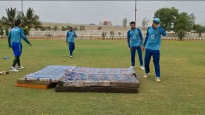 'Making a joke out of themselves': Pakistan cricketers mercilessly trolled for performing fielding drills on mattress | WATCH VIDEO Pakistan cricketers fielding on mattress (x screengrab)