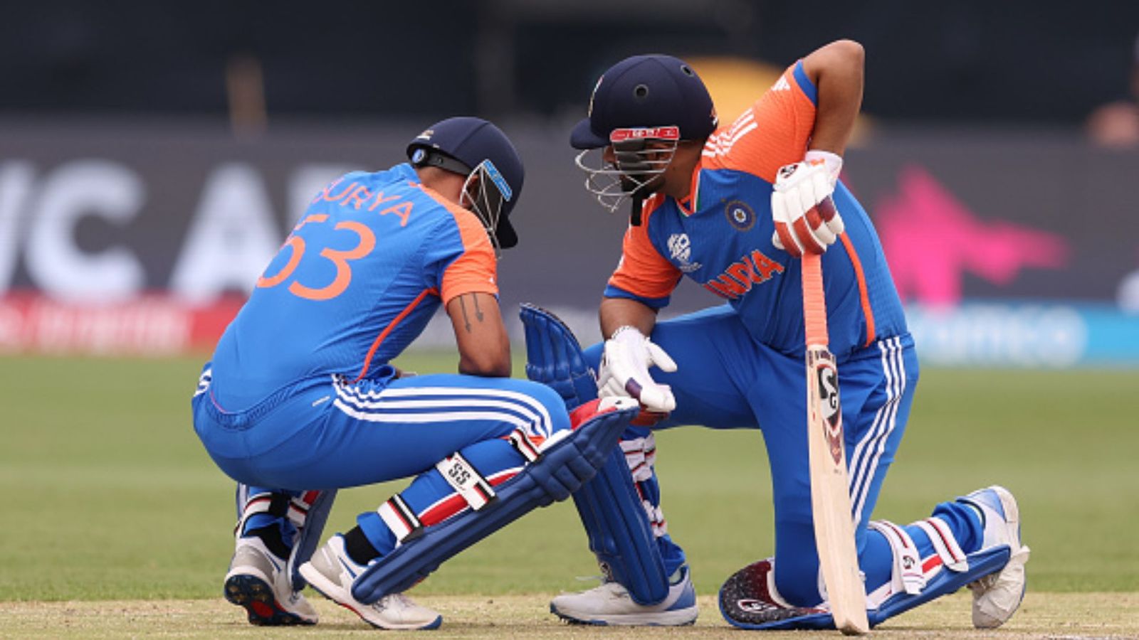 Rishabh Pant to Suryakumar Yadav: 6 cricketers who can play on Virat Kohli's spot in T20Is Suryakumar Yadav and Rishabh Pant (getty)