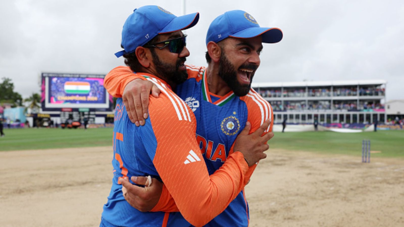 Exclusive | 'There can be a difference': Sunil Gavaskar opens up on rumored rift between Virat Kohli and Rohit Sharma Teary eyed Rohit Sharma and Virat Kohli (getty)
