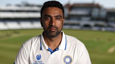 'Add ‘checkmates’ to your wickets & sixers': Anand Mahindra hails Ravichandran Ashwin as star spinner takes big step towards a new sport Ravichandran Ashwin (credits x)