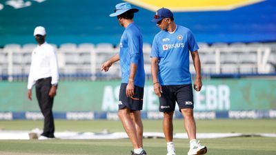 Not just Rahul Dravid, three World Cup-winning support staff also leave India camp after Gautam Gambhir's appointment as head coach Rahul Dravid with support staff (getty)