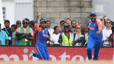 'Can’t keep everyone happy': Suryakumar Yadav slams critics for his game-changing catch in the T20 World Cup 2024 final against South Africa Suryakumar Yadav and Rohit Sharma (getty)