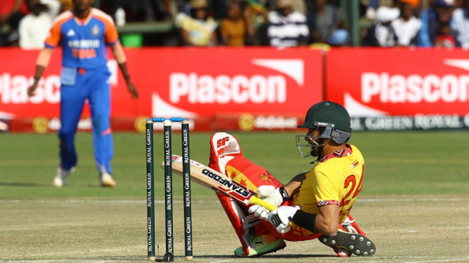'the wheels came off today': Sikandar Raza blames openers and fielders after Zimbabwe's second consecutive loss against India Sikandar Raza in frame (Getty)