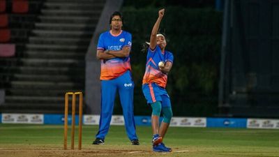 'Thanks to KKR management for thinking about me...': Mumbai Indians women bowling coach Jhulan Goswami joins TKR ahead of WCPL 2024 Mumbai Indians bowling coach Jhulan Goswami during a practice session (Photo Courtesy: MI)