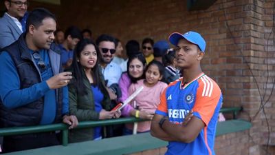 Watch: Yashasvi Jaiswal gives a mature answer as fan asks him how he kept his form despite not playing a single game in T20 World Cup 2024 Yashasvi Jaiswal interacts with fans after India's 10-wicket win over Zimbabwe (Screengrab: X, BCCI)