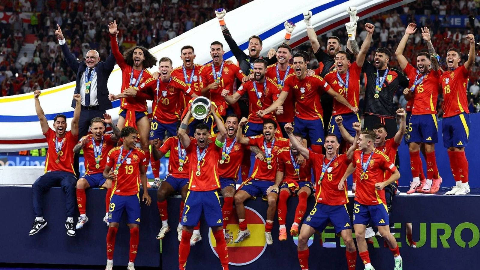 Unlikely hero Mikel Oyarzabal leads Spain to 2-1 win over England in thrilling final, win fourth European Championship title Spanish team celebrate with Euro 2024 trophy