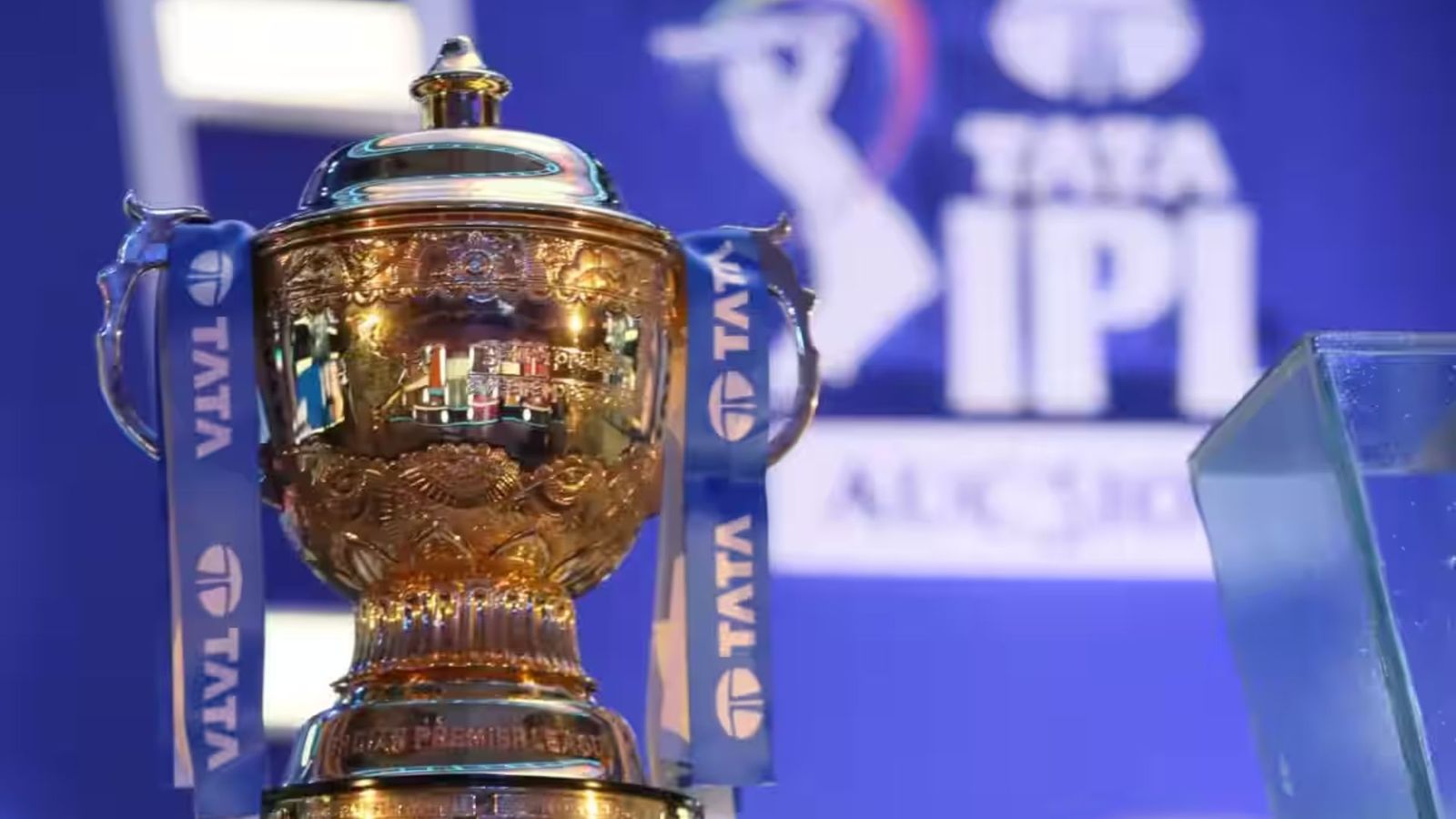 BCCI to increase IPL franchises budget to almost 120 crores, likley to hold meeting with owners regarding number of retentions - Report BCCI to increase IPL franchises budget to almost 120 crores, likley to hold meeting with owners regarding number of retentions - Report