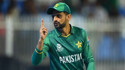 'Politics shouldn’t come into sports.. Hum bahut acche log hai': Shoaib Malik urges Indian team to come to Pakistan for Champions Trophy 2025 Shoaib Malik in frame (Getty)