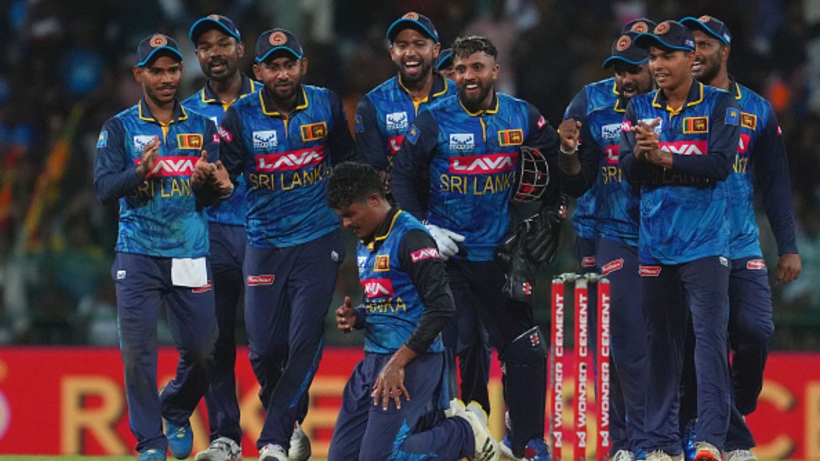 IND vs SL: Jeffrey Vandersay's back-breaking 6-fer outshines Rohit Sharma's fifty as Sri Lanka bulldoze India by 32 runs in 2nd ODI; lead series 1-0 Sri Lanka team in frame (Getty)