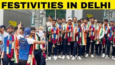 Paris Olympics 2024: Indian Hockey team welcomed in Grand Style SportsTak