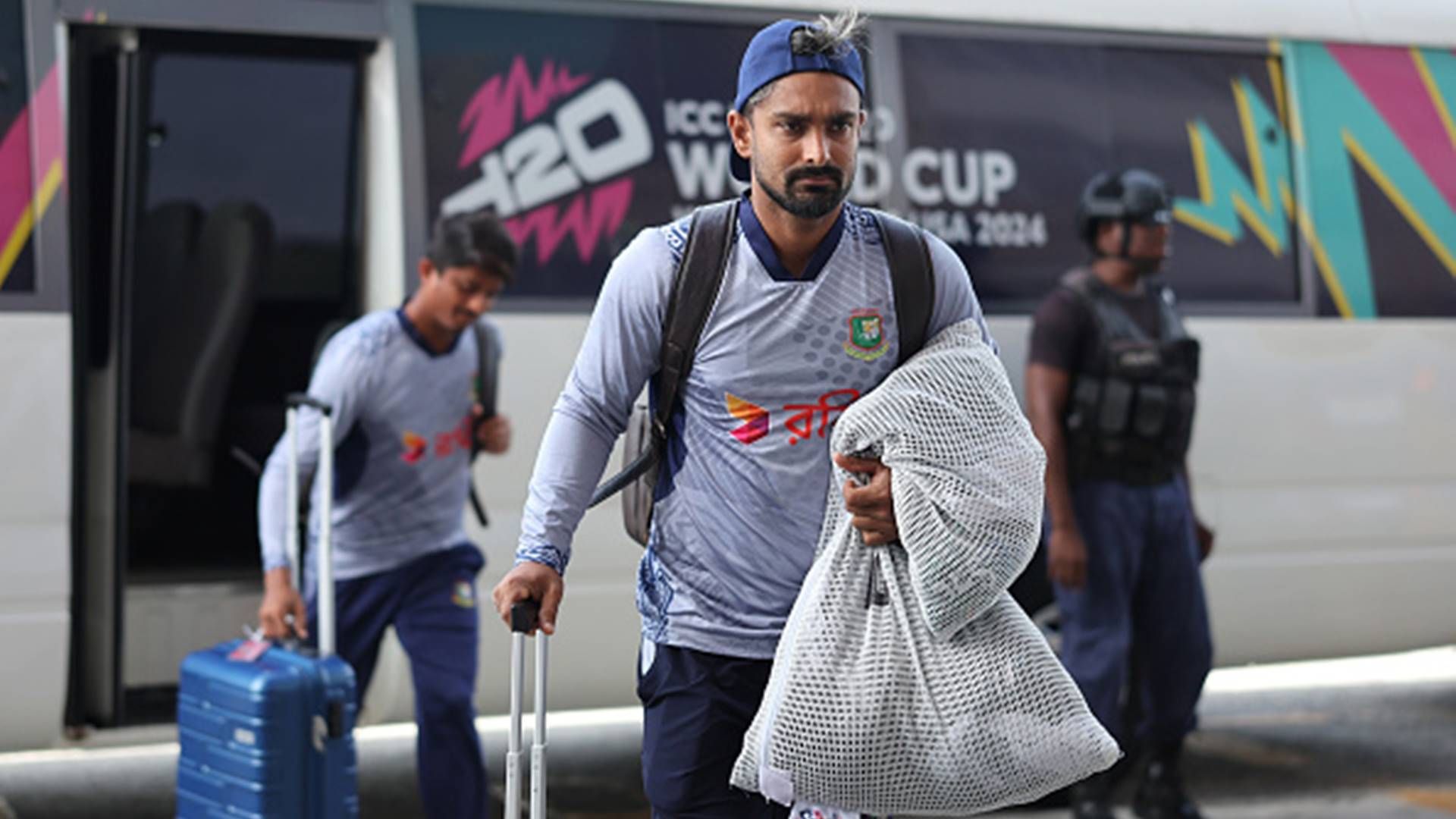 Litton Das responds to fake news of his house being burned down by protestors, says, 'I truly believe Bangladesh is a non-communal country' Litton Das getting off the bus during T20 World Cup 2024 (Getty Images)
