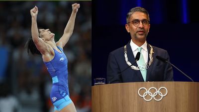 Abhinav Bindra predicts CAS final verdict on Vinesh Phogat’s silver medal appeal after Olympic disqualification, says 'If you don't govern sport by...' India's ace wrestler Vinesh Phogat (left) and shooting legend Abhinav Bindra in this frame. (Getty)