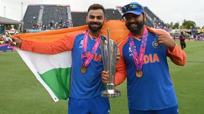 Harbhajan Singh reveals when Rohit Sharma, Virat Kohli should retire, says 'should be making way for youngsters' Virat Kohli and Rohit Sharma in frame (Getty)