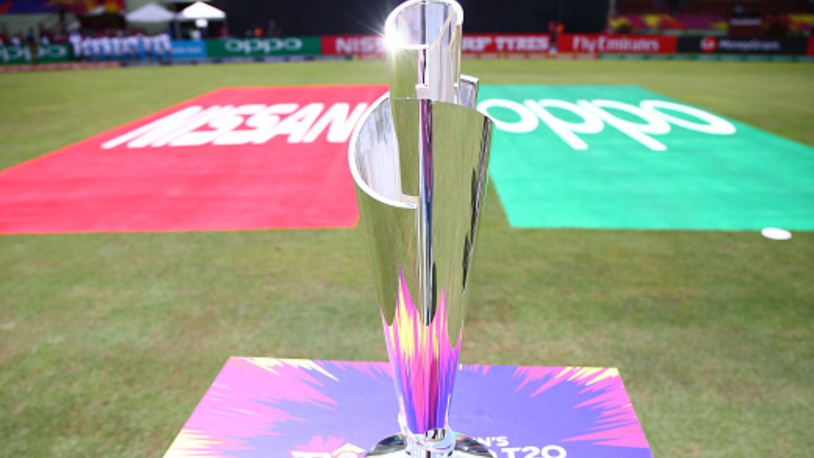 Zimbabwe want to host Women's T20 World Cup 2024, express interest to ICC Women's T20 World Cup trophy in frame (Getty)