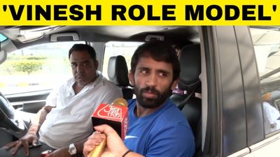 Bajrang Punia EXCLUSIVE: Vinesh Phogat deserves to be welcomed like a champion SportsTak