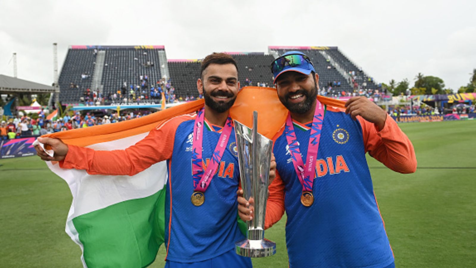 Rohit Sharma bags international cricketer of the year award, Virat Kohli, Mohammed Shami, Rahul Dravid too win big; Check full list of awardees Rohit Sharma bags international cricketer of the year award, Virat Kohli, Mohammed Shami, Rahul Dravid too win big; Check full list of awardees