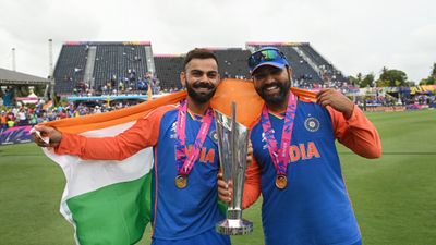 Rohit Sharma bags international cricketer of the year award, Virat Kohli, Mohammed Shami, Rahul Dravid too win big; Check full list of awardees India's superstar batters Virat Kohli (left) and Rohit Sharma in this frame. (Getty)