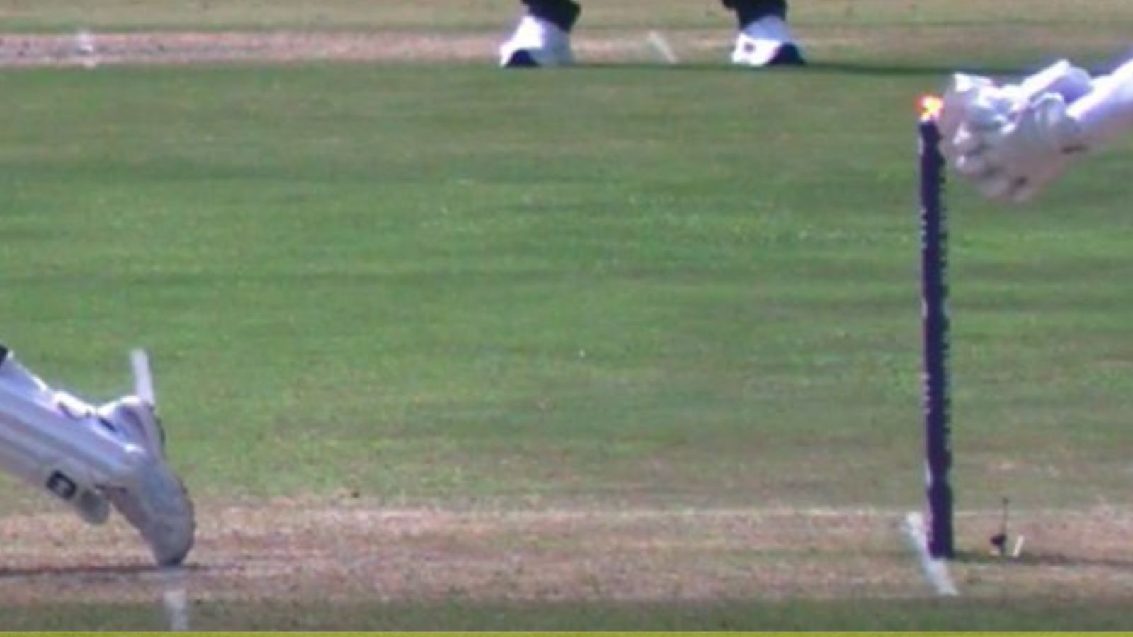 WATCH: Litton Das perfectly executes Dhoni-like lightning-fast stumping to get rid of centurion Saud Shakeel in PAK vs BAN 1st Test Litton Das perfectly executes Dhoni-like lightning-fast stumping to get rid of centurion Saud Shakeel in PAK vs BAN 1st Test. (Screengrab-X)