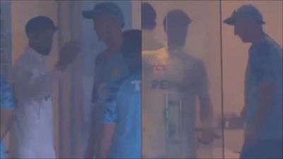 Watch: Shan Masood involved in heated exchange with head coach Jason Gillespie in dressing room as Bangladesh batters dominate Rawalpindi Test Shan Masood involved in a heated exchange with head coach Jason Gillespie (Screengrab: X)