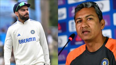 Former India batting coach Sanjay Bangar feels Virat Kohli shouldn't have left Test captaincy after series loss in South Africa Former India Test captain Virat Kohli; former India batting coach Sanjay Bangar (File Photo: Getty Images)