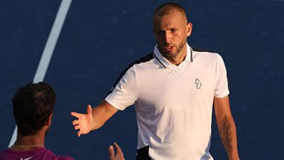5 hours, 35 minutes! Britain's Evans and Russia's Khachanov break 32-year-old record for longest match in US Open history Daniel Evans of Great Britain shakes hands with Karen Khachanov of Russia after winning in five sets during their Men's Singles First Round match of US Open 2024 (Getty Images)