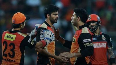 Indian pacer, who bowled Virat Kohli to deny 1000-run season and RCB IPL 2016 title, announces retirement from all forms of cricket File Photo: India's MS Dhoni presents Barinder Sran with his cap before the Victoria Bitter ODI series against Australia on January 12, 2016 in Perth, Australia. (Getty)