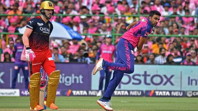 No Chris Gayle, Dwayne Bravo or Yuzvendra Chahal in R Ashwin's IPL XI; 4 Mumbai Indians, 2 CSK players make the cut R Ashwin bowls as Faf du Plessis looks on (File Photo: Getty Images)