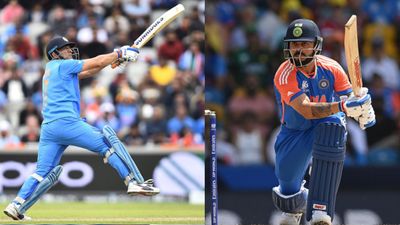 'Dhoni made sure he eliminated all risks, but Kohli...': Sanjay Bangar dissects MS-Virat's contrasting captaincy styles Former India skippers MS Dhoni (left) and Virat Kohli in this frame. (Getty)