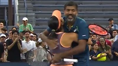 Rohan Bopanna, Aldila Sutjiadi overcome first set disappointment to reach US Open 2024 quarterfinals, to face Matthew Ebden, Barbora Krejcikova Bopanna hugs her mixed doubles partner Aldila after reaching US Open 2024 quarterfinals (Screengrab: X)