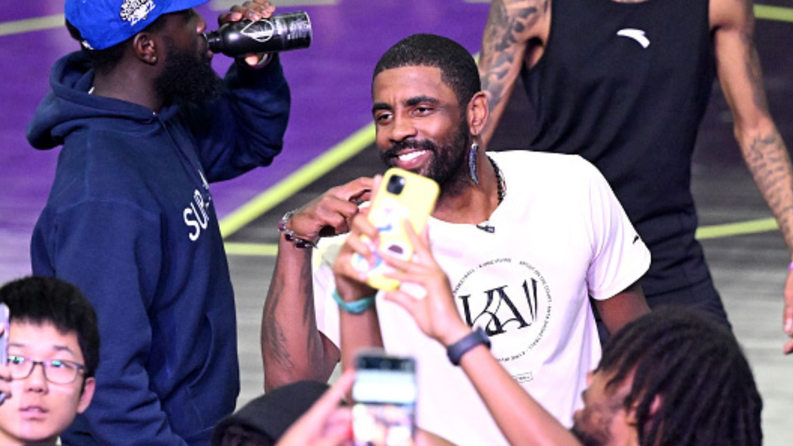 NBA 2024: Kyrie Irving Reveals Streaming Influencers Who Inspired His Career Kyrie Irving in the frame (Getty)