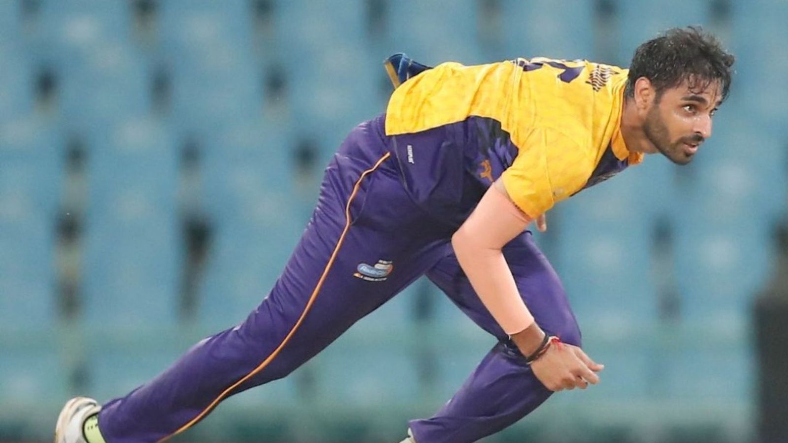 4 overs, 1 maiden, 4 runs: Bhuvneshwar Kumar runs riot with magical spell to help his team register 9-wicket win 4 overs, 1 maiden, 4 runs: Bhuvneshwar Kumar runs riot with magical spell to help his team register 9-wicket win