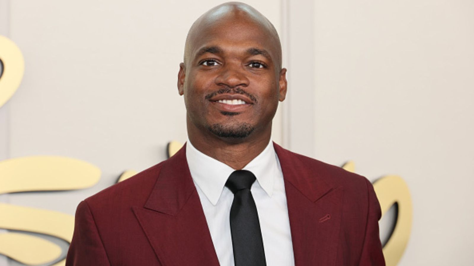 Houston judge orders NFL MVP Adrian Peterson to turn over assets to pay $12M debt Adrian Peterson in frame (Getty)