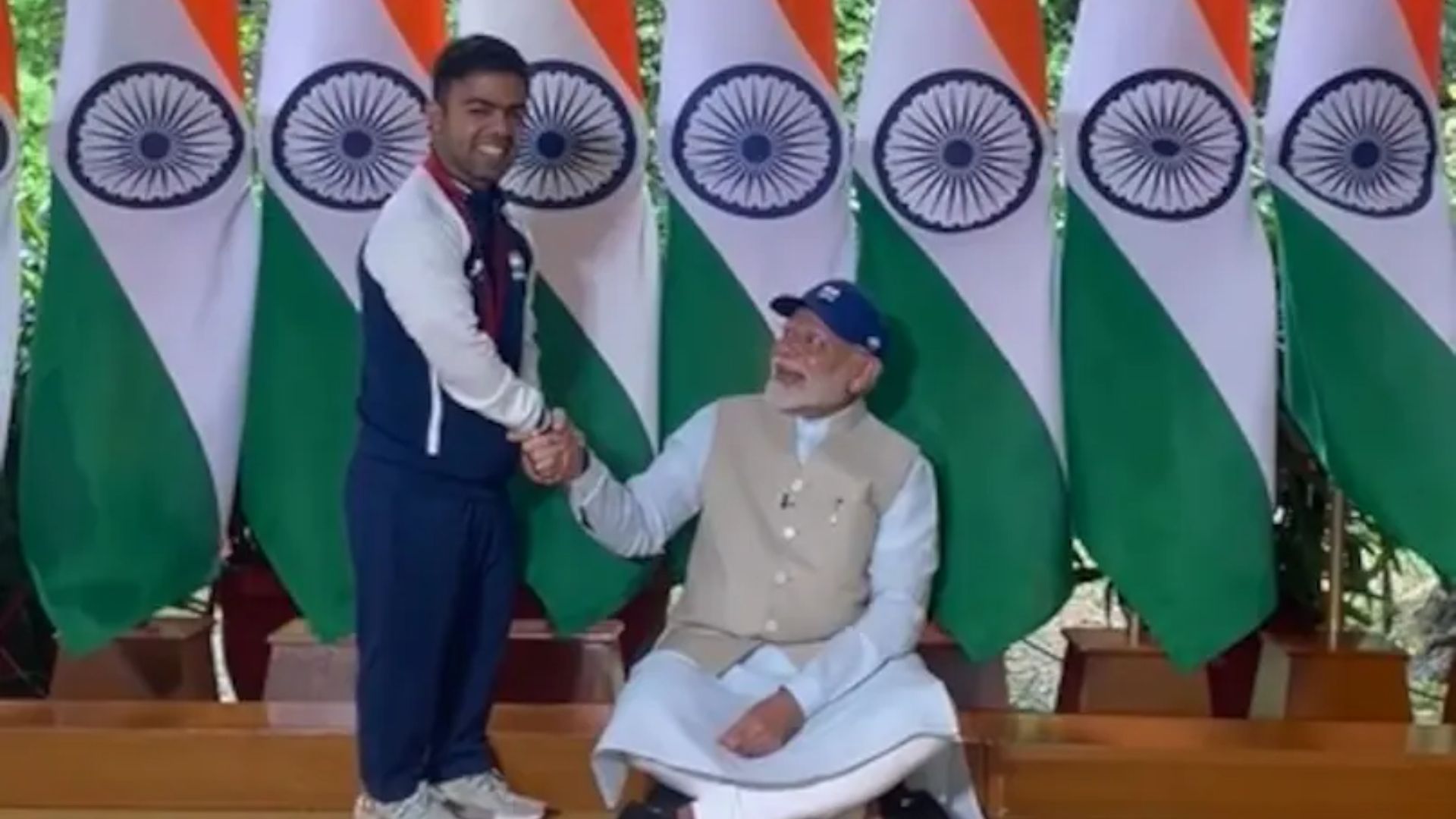 'Itna gussa kaise karte ho': Prime Minister Narendra Modi talks about Paralympics Gold Medallist Navdeep Singh iconic viral moment - WATCH Navdeep Singh meets PM Modi (Twitter)