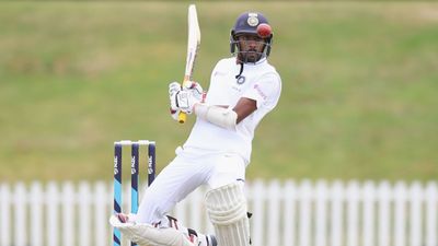 Abhimanyu Easwaran holds steady for India B amidst Anshul Kamboj's devastating five-wicket spell Abhimanyu Easwaran (getty)