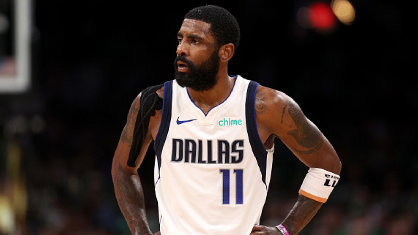 Kyrie Irving goes wild as dad Drederick hits game-winning layup at ANTA tournament Kyrie Irving in the frame (Getty)