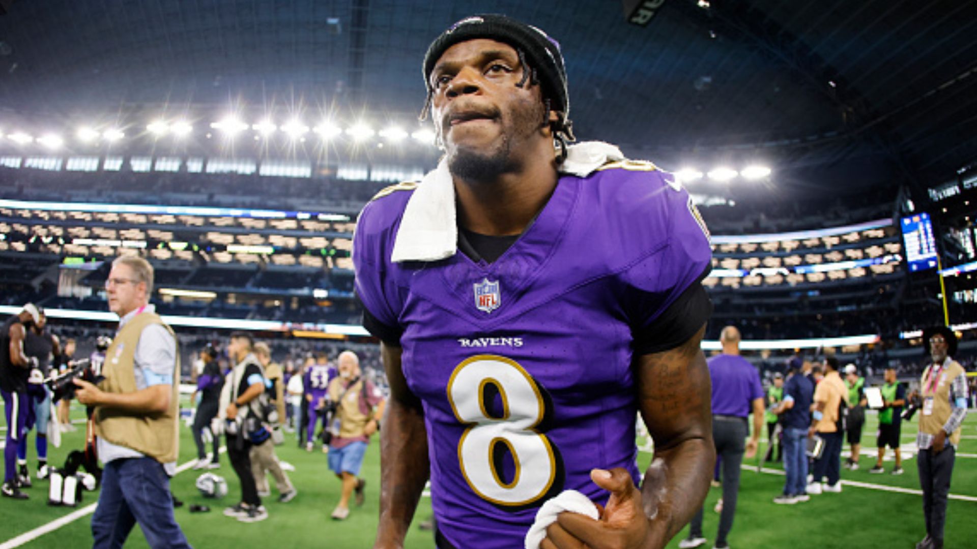 Lamar Jackson's referee rants continue despite narrow win over Dallas Cowboys Lamar Jackson's referee rants continue despite narrow win over Dallas Cowboys