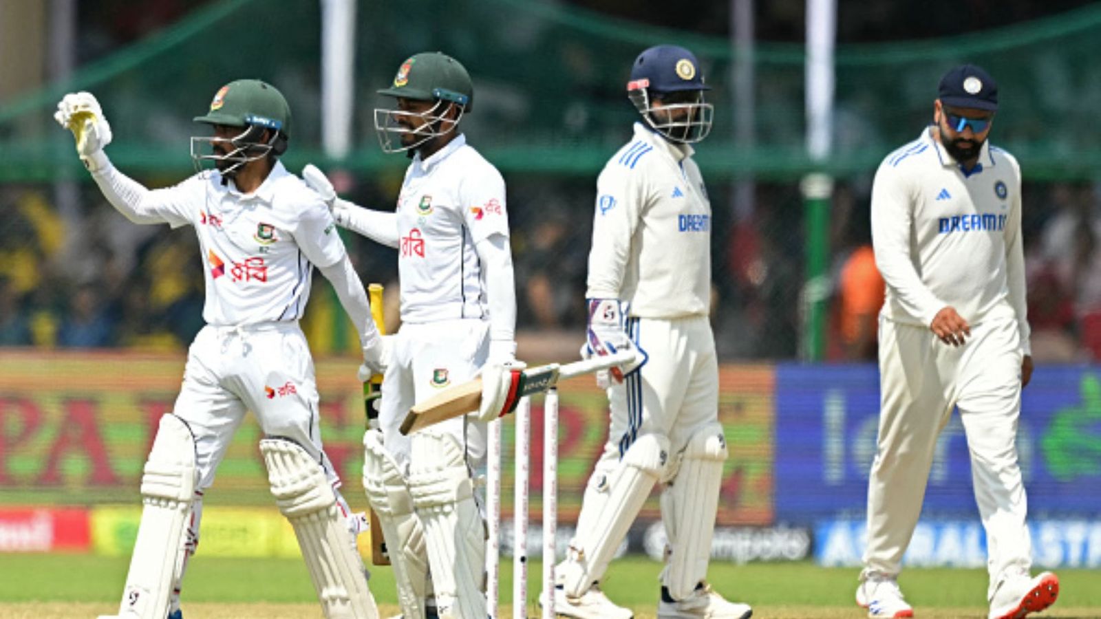 IND vs BAN 2nd Test: Mominul Haque's historic ton helps Bangladesh score 233 runs in first innings against India Mominul Haque celebrating century (getty)