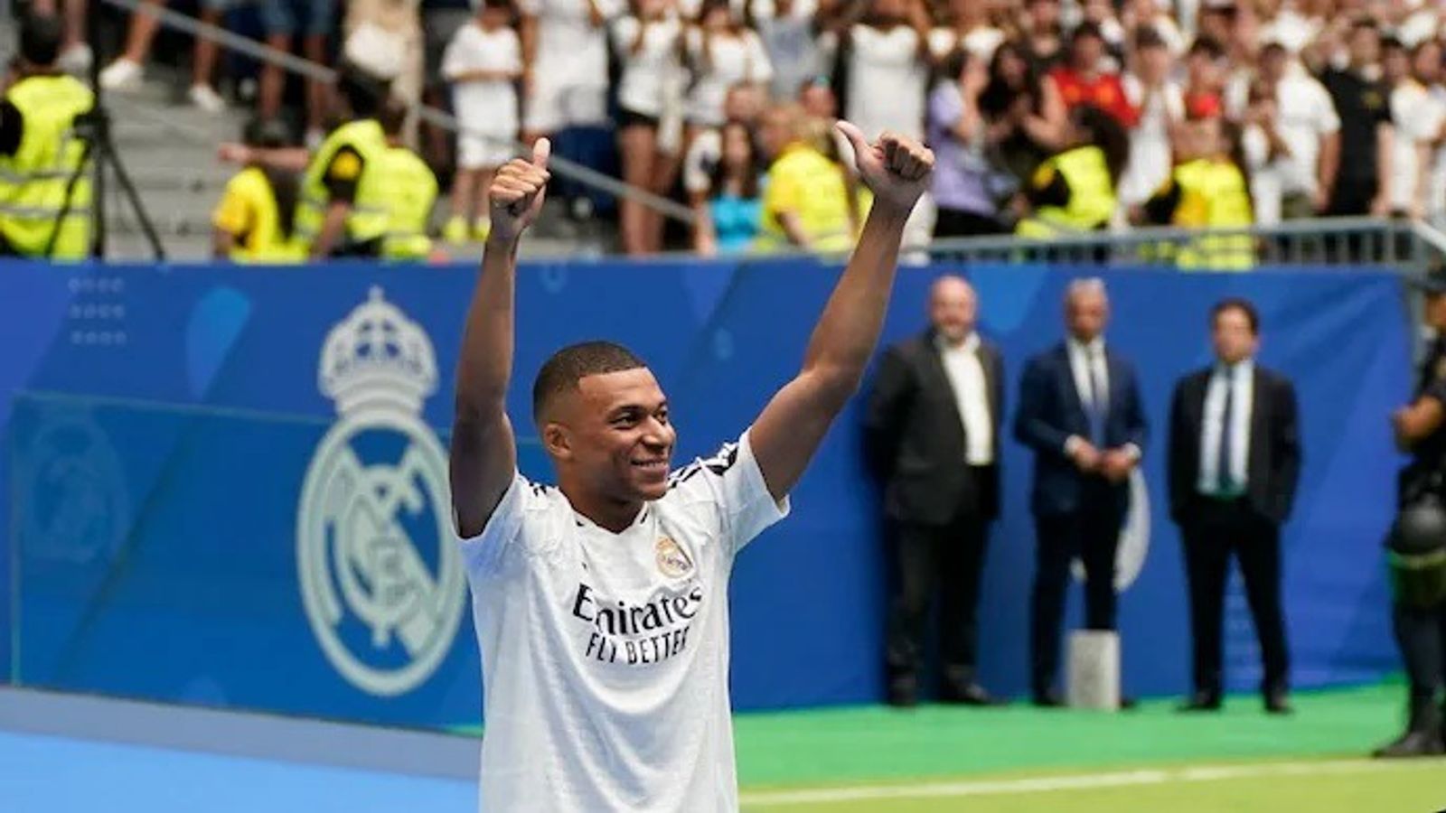 Kylian Mbappe ends scoring drought in Spanish league with brace in Real Madrid's win over Betis Kylian Mbappe