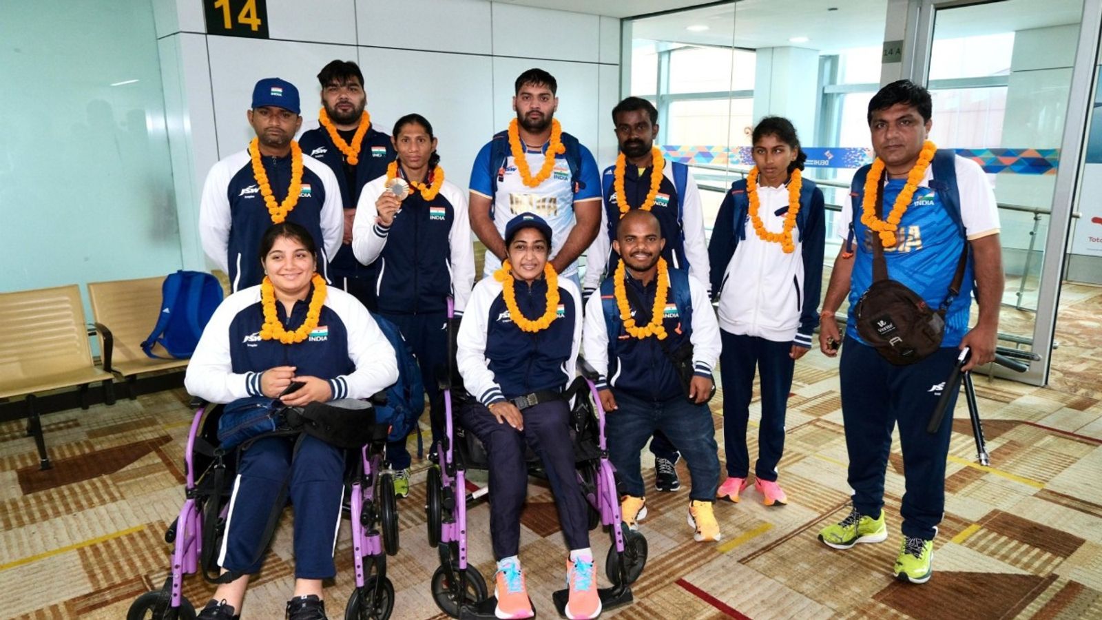 India's paralympic athletes' gets rousing welcome in New Delhi India's paralympic athletes' gets rousing welcome in New Delhi